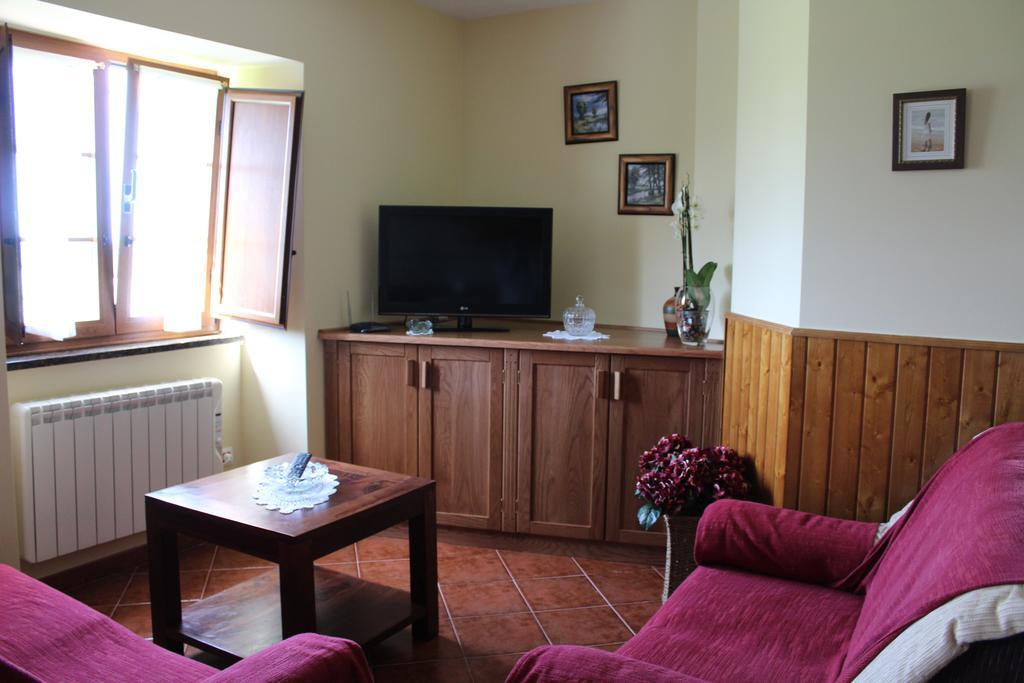 Apartamentos Casa Cerolleiro Castropol Bagian luar foto