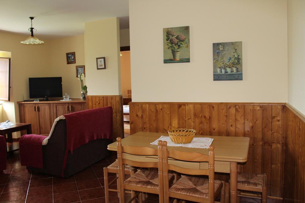 Apartamentos Casa Cerolleiro Castropol Bagian luar foto
