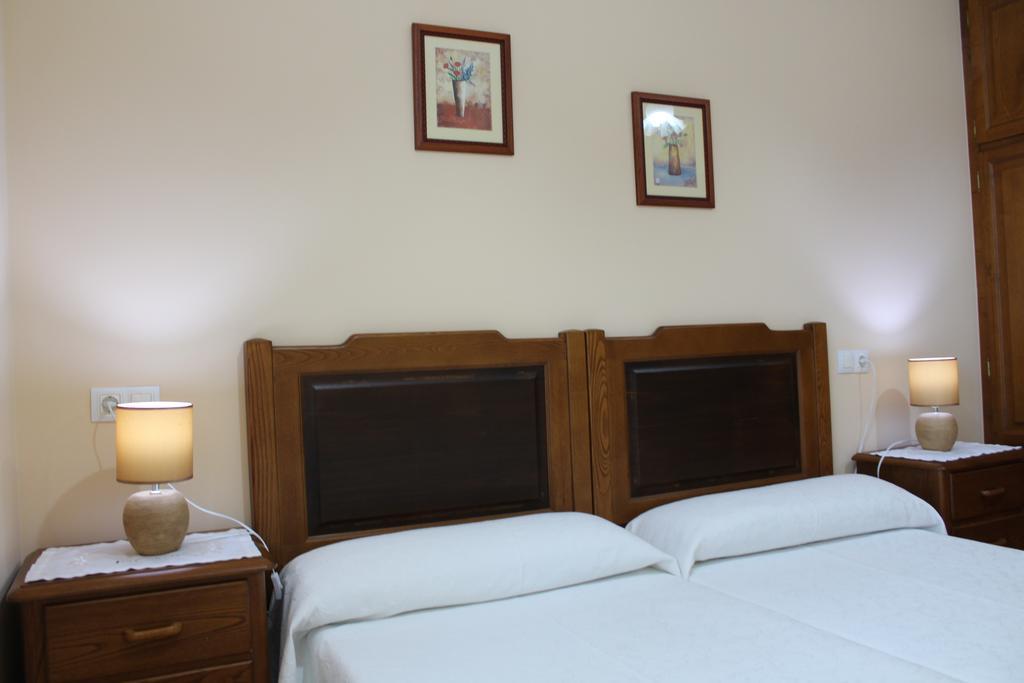 Apartamentos Casa Cerolleiro Castropol Bagian luar foto