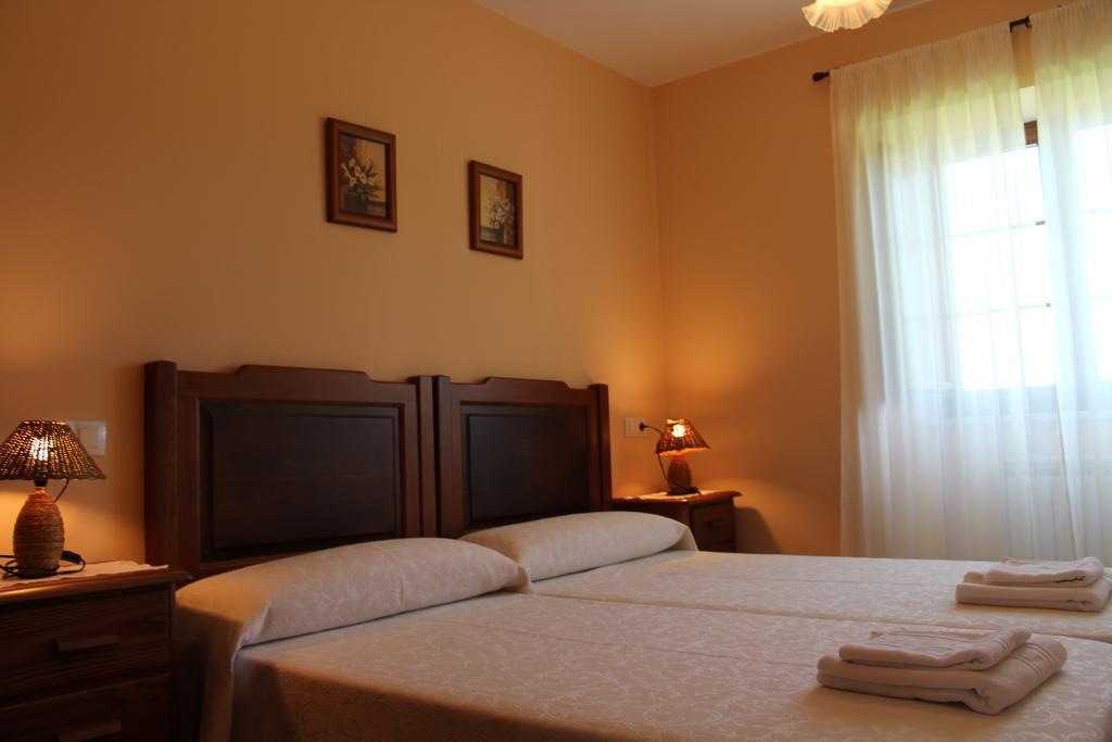 Apartamentos Casa Cerolleiro Castropol Bagian luar foto