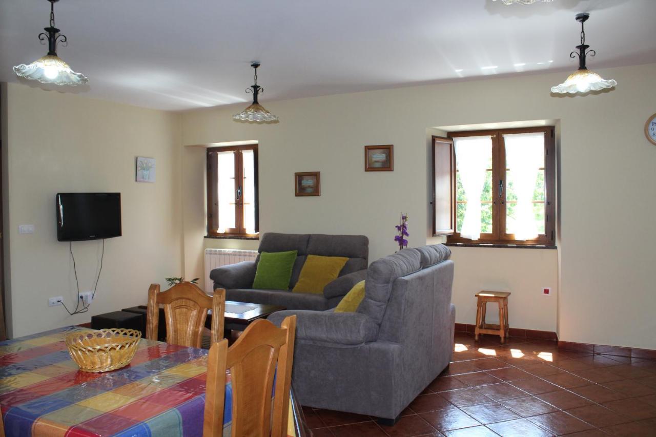 Apartamentos Casa Cerolleiro Castropol Bagian luar foto